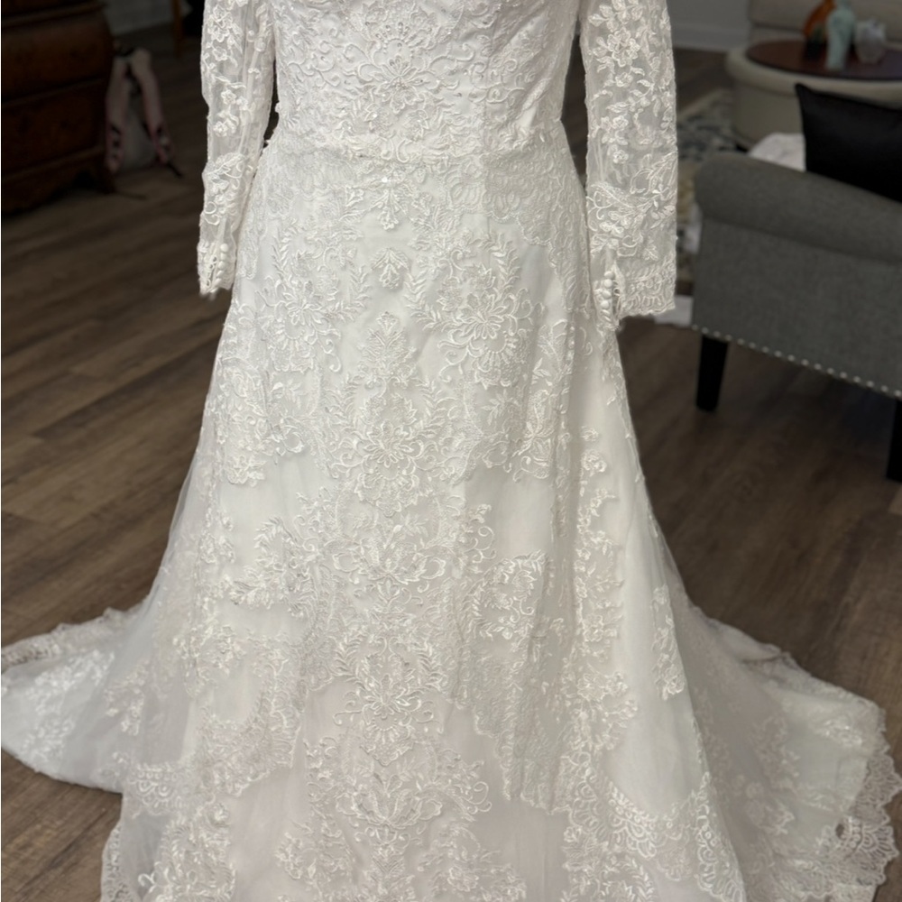 Oscar de la Renta White Lace Wedding Dress